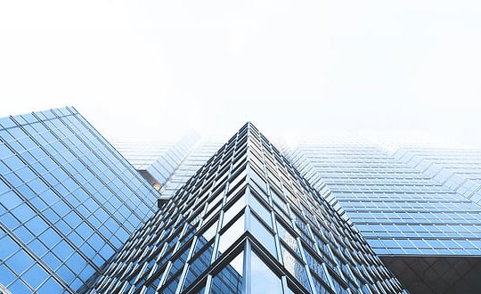 猴:阿布。迪士尼影片《阿拉丁》里的主人翁幸運(yùn)地?fù)碛幸晃幌癜⒉歼@樣忠誠的朋友,盡管他的頑皮給大家惹來不少麻煩,但是他的靈敏機(jī)智總能化險(xiǎn)為夷。