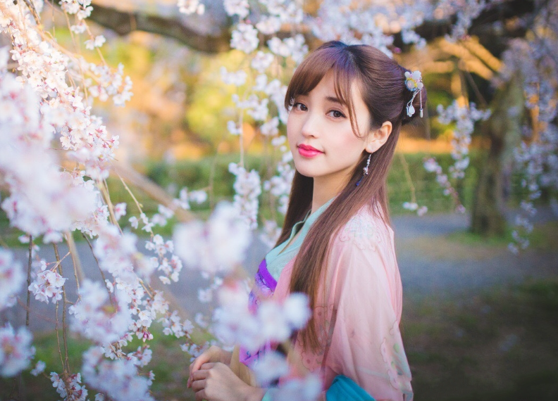 金莎帶00后男友上節(jié)目，金莎名字打分，解析