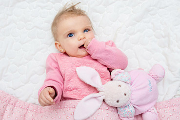 女孩起名:劉姓100分好名女孩順口