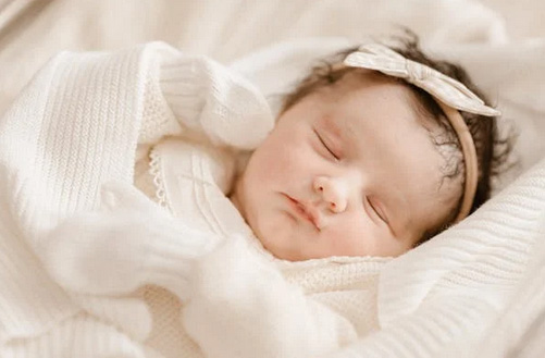 2025蛇年女寶的宜用字,蛇寶寶順風順水好名字