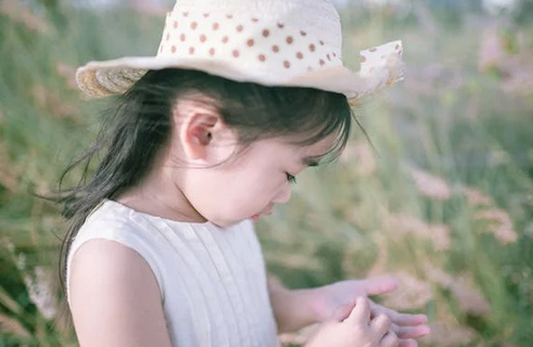 姓王女孩起名，王姓女孩名字高端大氣的